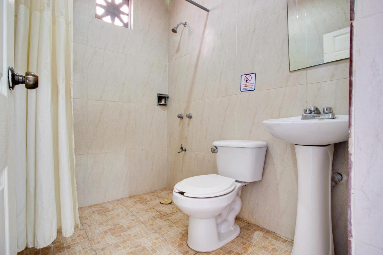 Oyo Hotel Addy Tulum Bagian luar foto