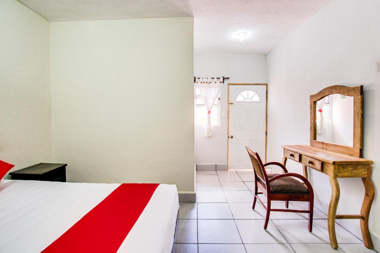 Oyo Hotel Addy Tulum Bagian luar foto