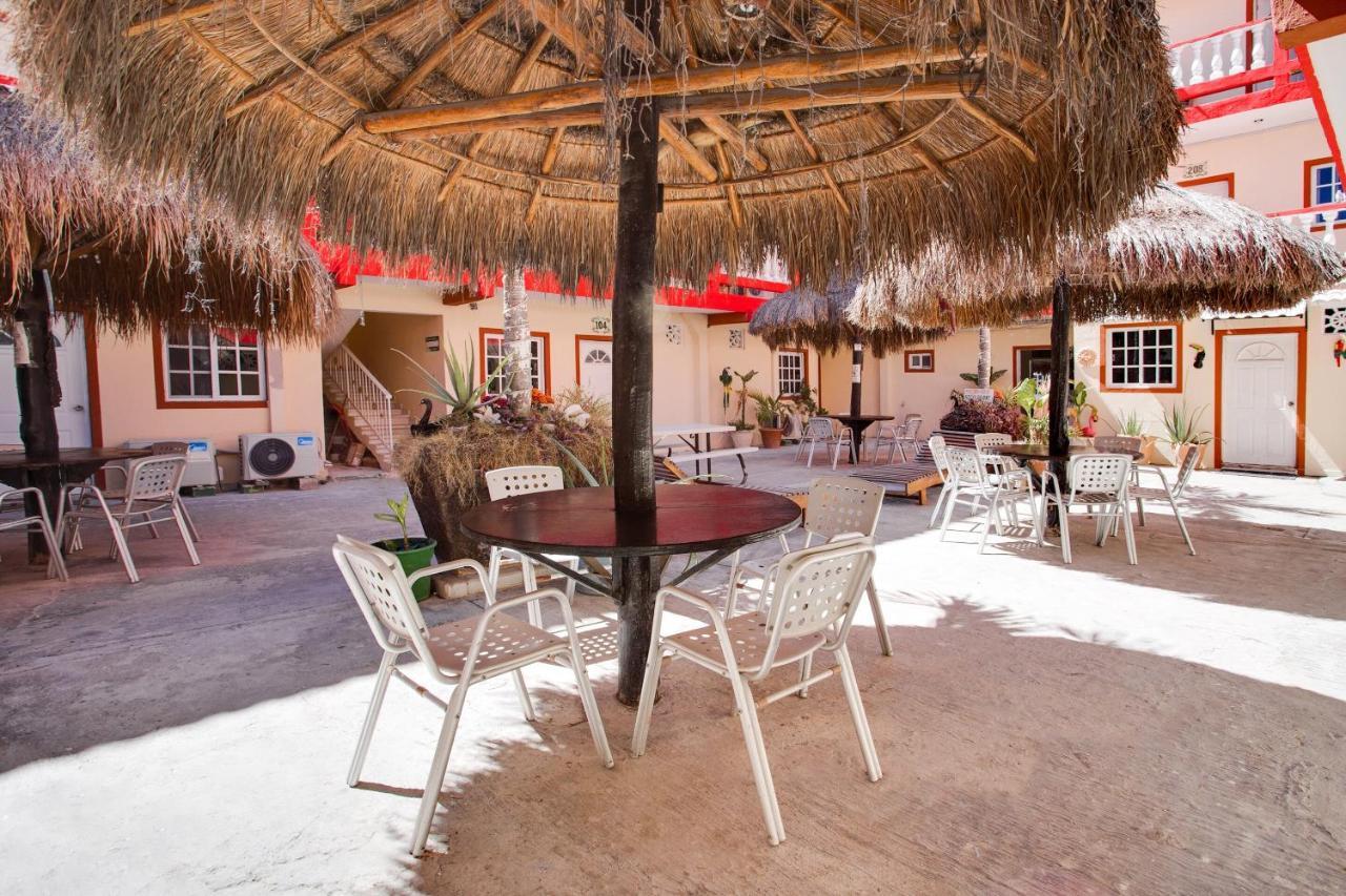 Oyo Hotel Addy Tulum Bagian luar foto