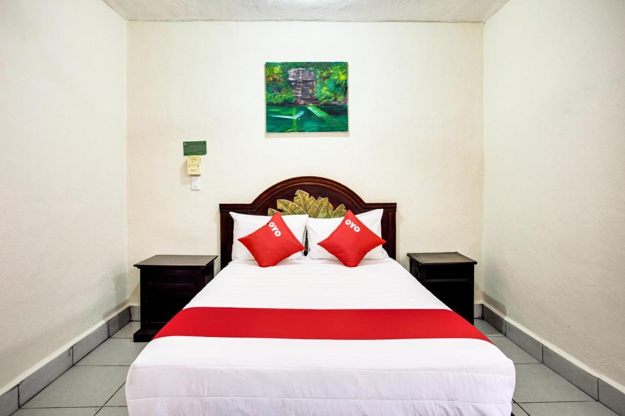 Oyo Hotel Addy Tulum Bagian luar foto