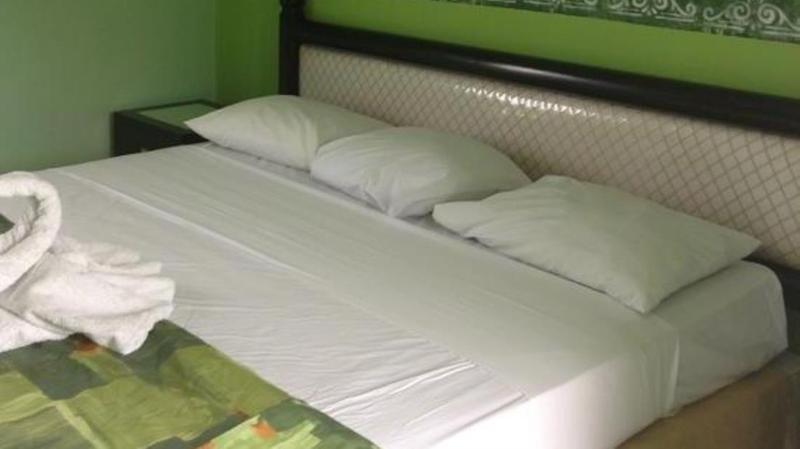 Oyo Hotel Addy Tulum Bagian luar foto
