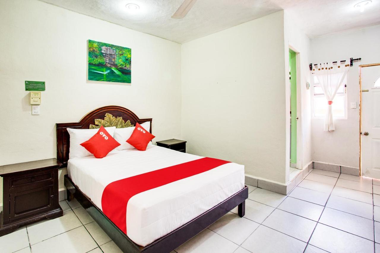 Oyo Hotel Addy Tulum Bagian luar foto