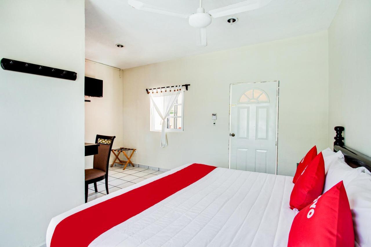 Oyo Hotel Addy Tulum Bagian luar foto
